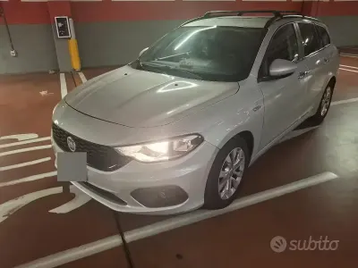 Usata Fiat Tipo 120 CV (88 kW) 2017 Grigio Station wagon