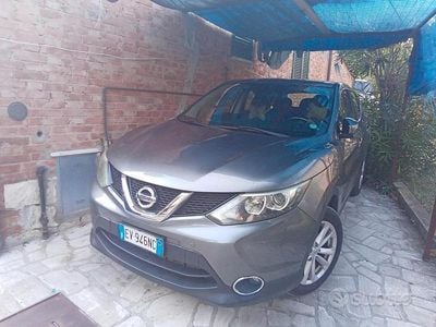 Gebraucht Nissan Qashqai Acenta 116 PS (85 kW) 2014 Grau SUV