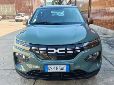 Usata Dacia Spring Extreme 19 kW (26 CV) 2023 Verde Utilitaria