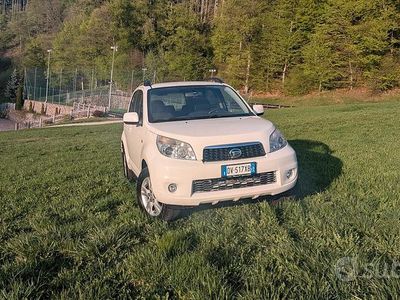 Usata Daihatsu Terios HIRO 86 CV (63 kW) 2009 Bianco SUV