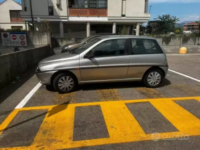 Usata Lancia Ypsilon 2000 Grigio Utilitaria