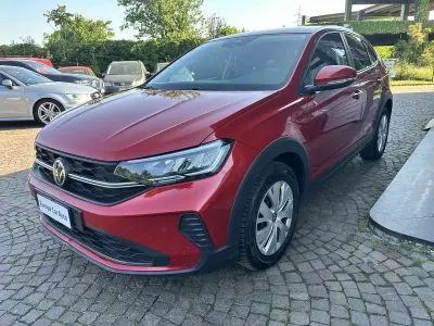 Usata VW Taigo Life 95 CV (69 kW) 2022 Kings red metal SUV