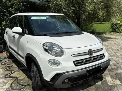 Begagnad Fiat 500L Cross 95 HK (69 kW) 2018 Vit Minibuss