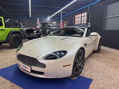 Usata Aston Martin V8 Vantage 385 CV (283 kW) 2008 Champagne metallik Cabrio
