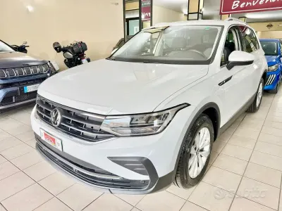 Usata VW Tiguan Life 150 CV (110 kW) 2021 Bianco SUV