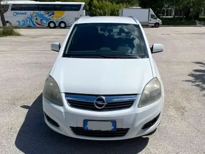 Usata Opel Zafira Tourer Cosmo 150 CV (110 kW) 2013 Bianco Monovolume