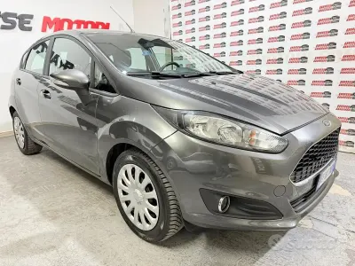 Gebraucht Ford Fiesta 75 PS (55 kW) 2016 Grau Kleinwagen