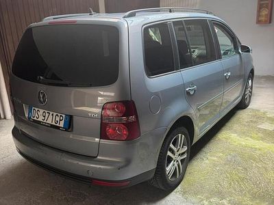Usata VW Touran 105 CV (77 kW) 2008 Grigio Monovolume