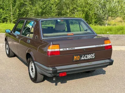 Usata Alfa Romeo Giulietta 95 CV (69 kW) 1978 Marrone Berlina