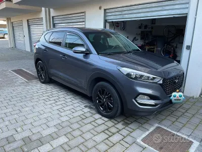 Usata Hyundai Tucson 141 CV (103 kW) 2016 Grigio SUV
