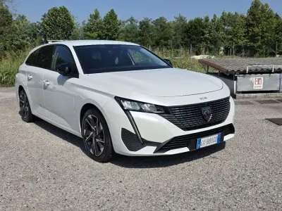 Usata Peugeot 308 SW Allure 131 CV (96 kW) 2022 Station wagon