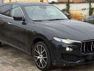 Usata Maserati Levante 250 CV (183 kW) 2016 Nero SUV