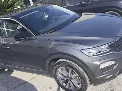 Usata VW T-Roc Style 150 CV (110 kW) 2019 Indium grey SUV