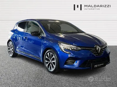 Usata Renault Clio V Techno 101 CV (74 kW) 2023 Bluazzurro Berlina