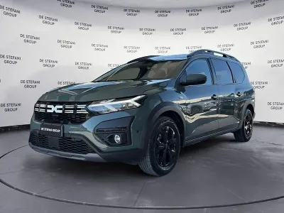 Usata Dacia Jogger Expression 101 CV (74 kW) 2024 Verde Monovolume