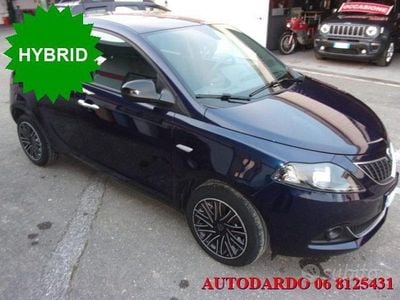 Używany Lancia Ypsilon Gold 69 KM (50 kW) 2021 Niebieski Hatchback
