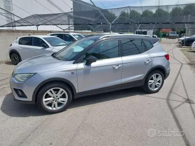 Usata Seat Arona FR 115 CV (84 kW) 2019 Grigio SUV