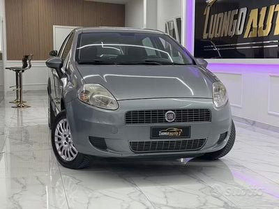 Usata Fiat Grande Punto Dynamic 77 CV (56 kW) 2009 Grigio Utilitaria