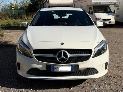 Usata Mercedes A180 109 CV (80 kW) 2016 Bianco Berlina
