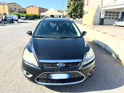 Usata Ford Focus Style 90 CV (66 kW) 2009 Grigio Station wagon