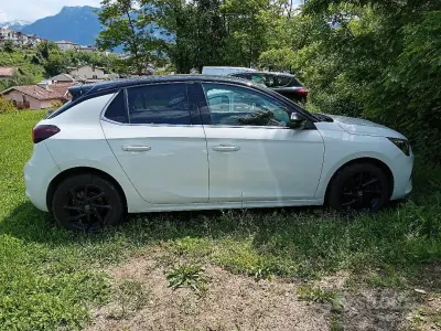 Usata Opel Corsa 102 CV (75 kW) 2021 Bianco Utilitaria