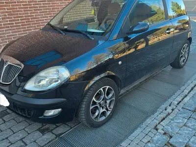 Usata Lancia Ypsilon 75 CV (55 kW) 2005 Nero Utilitaria