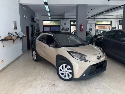 Begagnad Toyota Aygo X Trend 72 HK (52 kW) 2022 Gul SUV