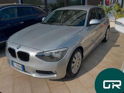 Usata BMW 116 Sport Line 135 CV (99 kW) 2012 Argento Utilitaria