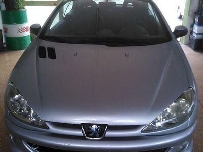 Usata Peugeot 206 CC 109 CV (80 kW) 2004 Grigio Cabrio