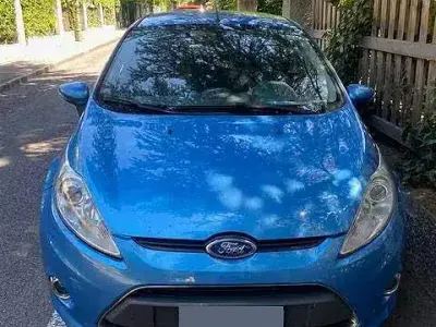 Usata Ford Fiesta 82 CV (60 kW) 2009 Bluazzurro Berlina