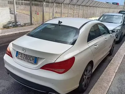 Usata Mercedes CLA200 136 CV (100 kW) 2014 Bianco Coupé