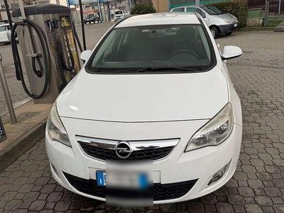 Usata Opel Astra Cosmo 140 CV (102 kW) 2011 Station wagon