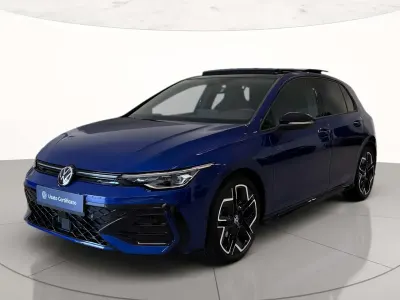 Occasion VW Golf VIII R-line Plus 150 ch (110 kW) 2025 Bleue Berline