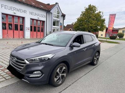 Usata Hyundai Tucson Xpossible 136 CV (100 kW) 2015 Grigio SUV