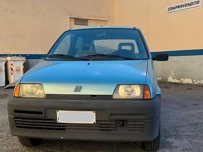 Usata Fiat Cinquecento Young 39 CV (28 kW) 1997 Blu Utilitaria