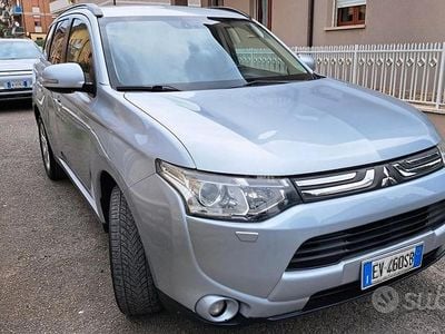 Usata Mitsubishi Outlander 150 CV (110 kW) 2014 Grigio SUV