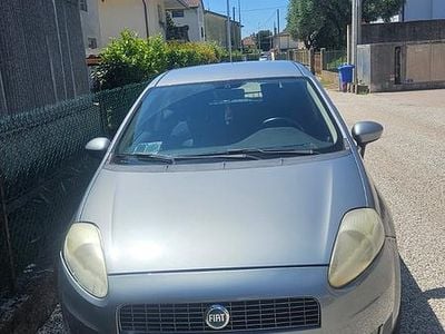 Usata Fiat Grande Punto 77 CV (56 kW) 2007 Grigio Utilitaria