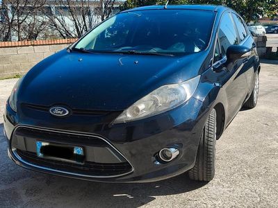 Usata Ford Fiesta Titanium 68 CV (50 kW) 2008 Nero Utilitaria