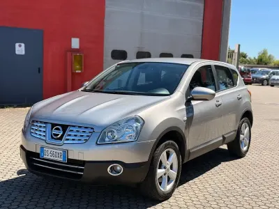 Usata Nissan Qashqai Tekna 106 CV (77 kW) 2009 Grigio SUV
