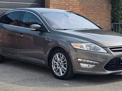 Usata Ford Mondeo Titanium 163 CV (119 kW) 2012 Oro Berlina