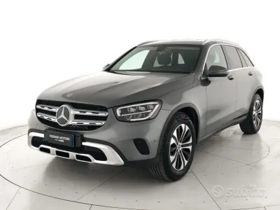 Usata Mercedes GLC200 Business 163 CV (119 kW) 2022 Grigio SUV