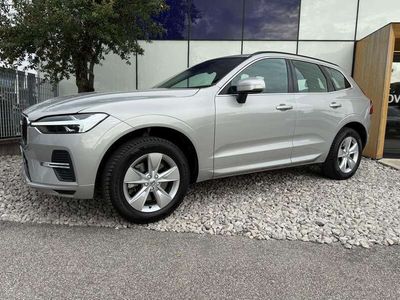 Usata Volvo XC60 Core 197 CV (144 kW) 2024 Silver dawn SUV