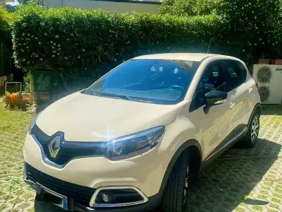 Usata Renault Captur 90 CV (66 kW) 2016 Bianco SUV