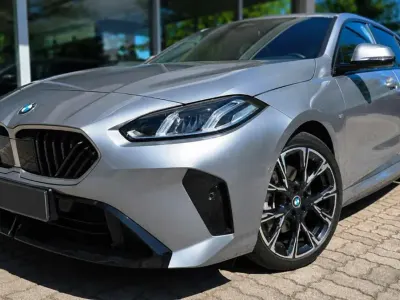 Usata BMW 120 M Sport 170 CV (125 kW) 2025 Kyscraper grey metallic Utilitaria