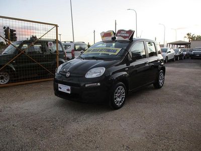 Usata Fiat Panda Lounge 69 CV (50 kW) 2015 Nero Berlina