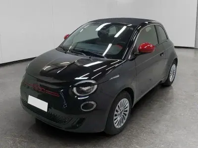 Usata Fiat 500e Red 86 kW (118 CV) 2023 Nero Cabrio
