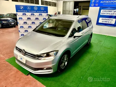 Usata VW Touran 150 CV (110 kW) 2017 Grigio Monovolume