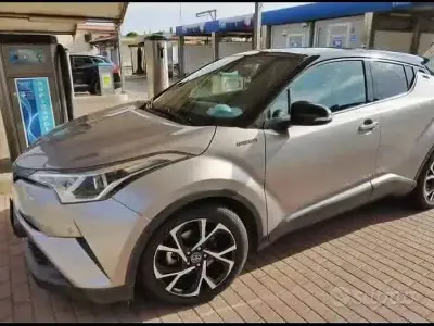Usata Toyota C-HR 98 CV (72 kW) 2017 SUV