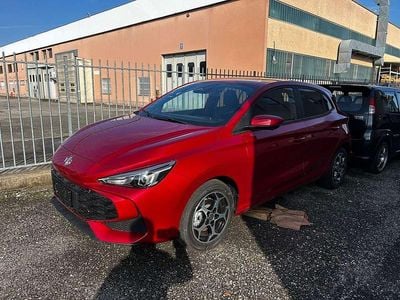 Usata MG MG3 Comfort 194 CV (142 kW) 2024 Giallo alba Utilitaria