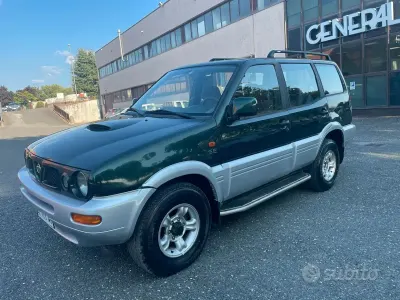 Usata Nissan Terrano SE 125 CV (91 kW) 1998 Verde SUV